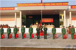 Các đơn vị tổ chức tiễn quân nhân hoàn thành nghĩa vụ quân sự trở về địa phương